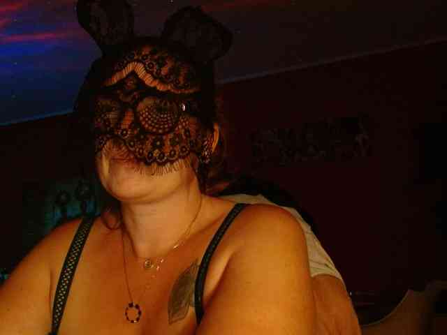 Petitoiseaucoquine webcam