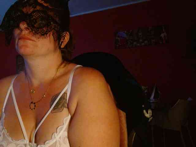 Petitoiseaucoquine webcam