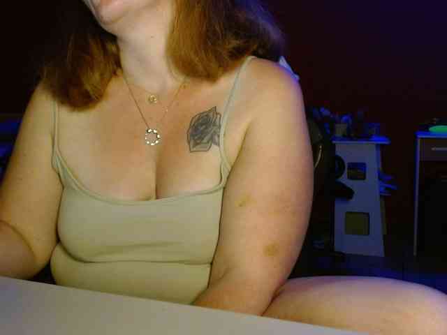 Petitoiseaucoquine webcam