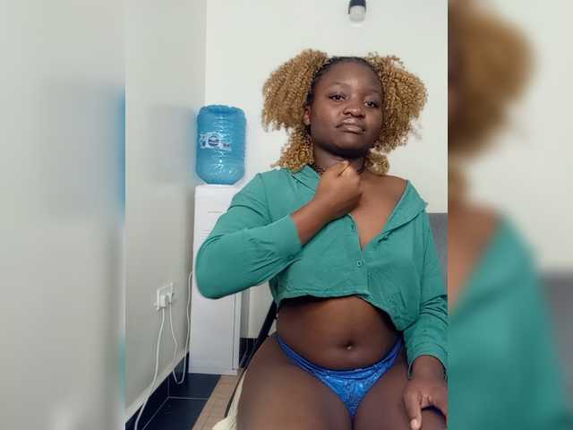 dilanloyal live cam on BongaCams