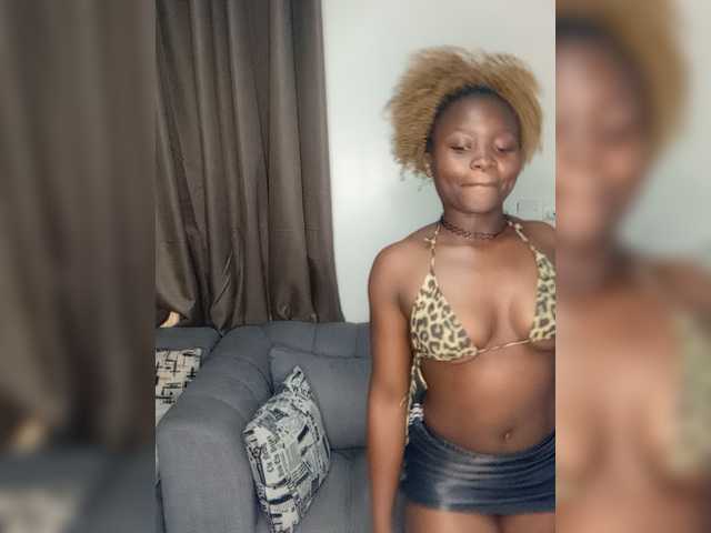 dilanloyal live cam on BongaCams