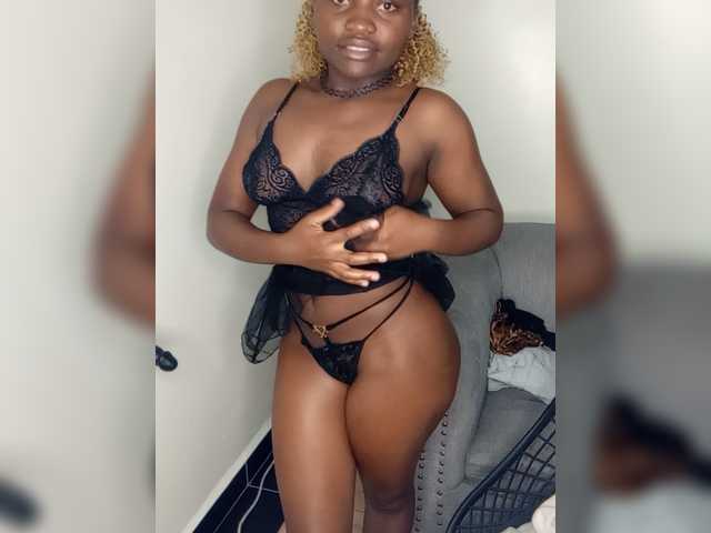 dilanloyal live cam on BongaCams