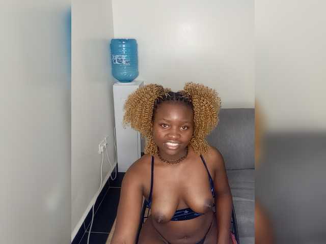 dilanloyal live cam on BongaCams