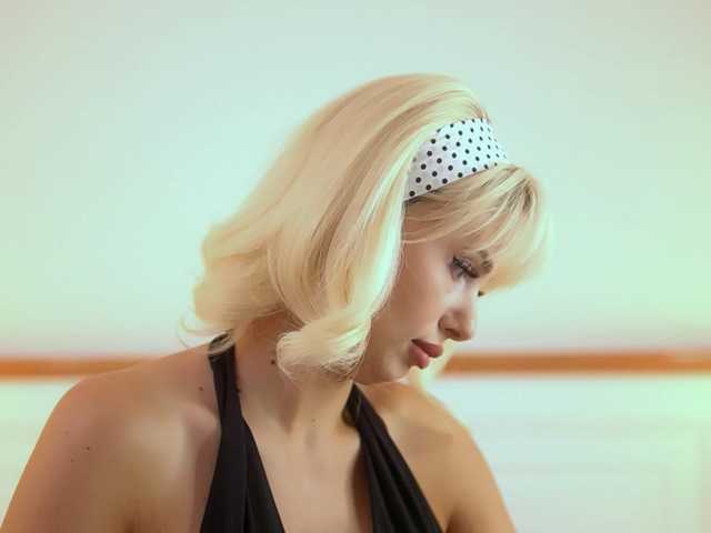 AdelineKing live cam on BongaCams
