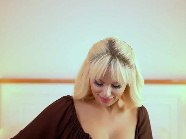 AdelineKing live cam on BongaCams