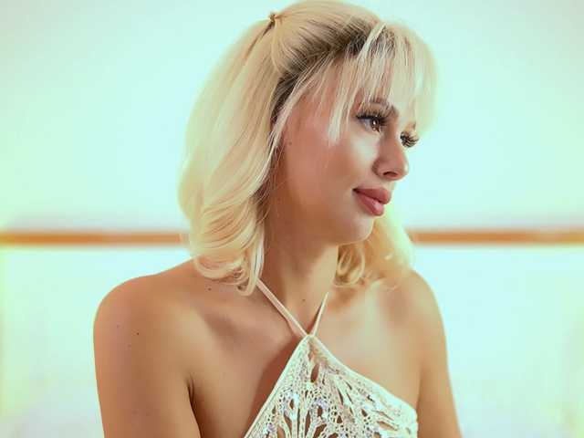 AdelineKing live cam on BongaCams