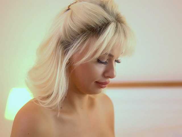 AdelineKing live cam on BongaCams