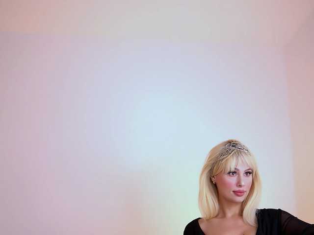 AdelineKing's BongaCams show and profile