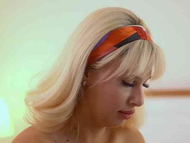AdelineKing webcam