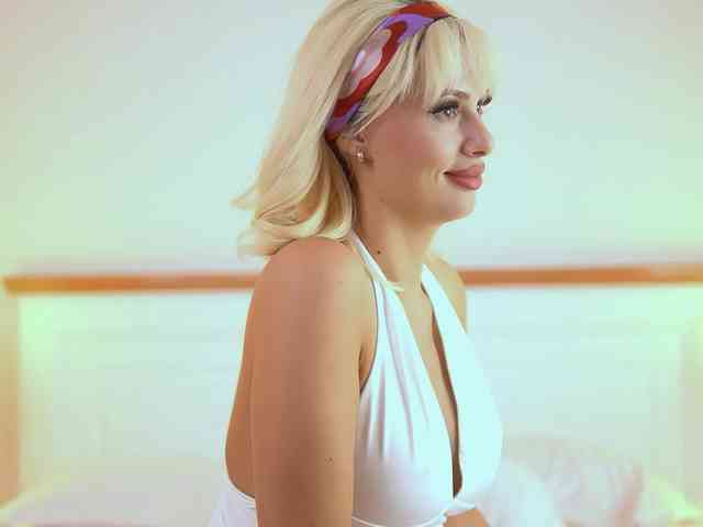 AdelineKing webcam