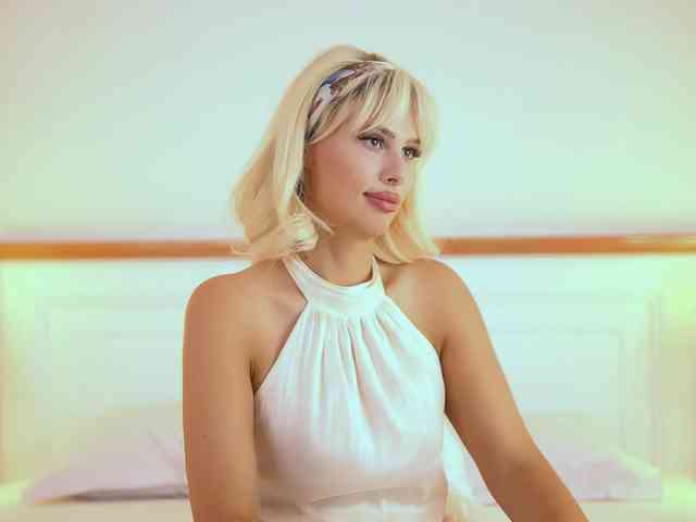 Modelo: AdelineKing