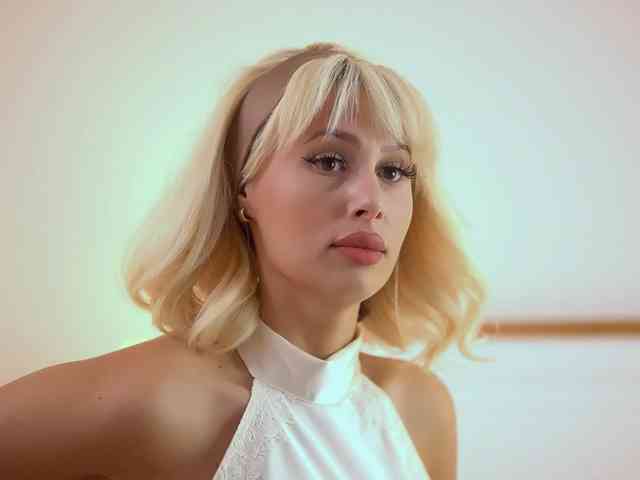 AdelineKing webcam