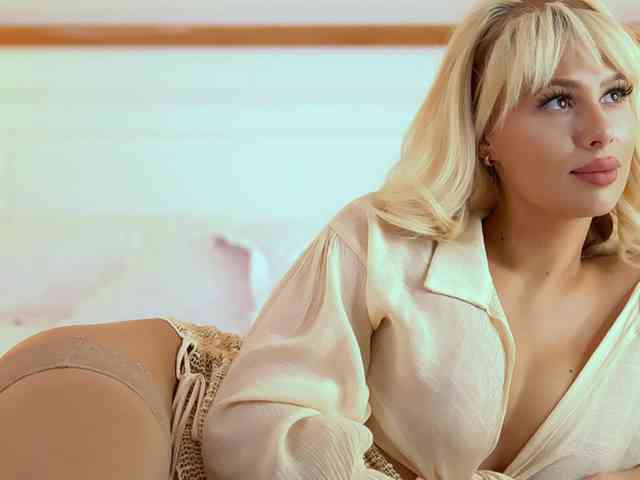 Modelo: AdelineKing