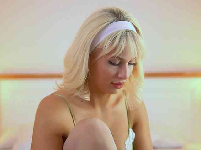 AdelineKing webcam