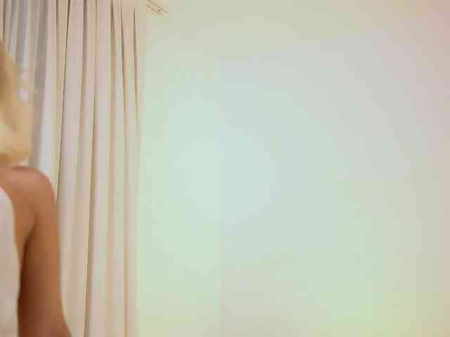 Modelo: AdelineKing
