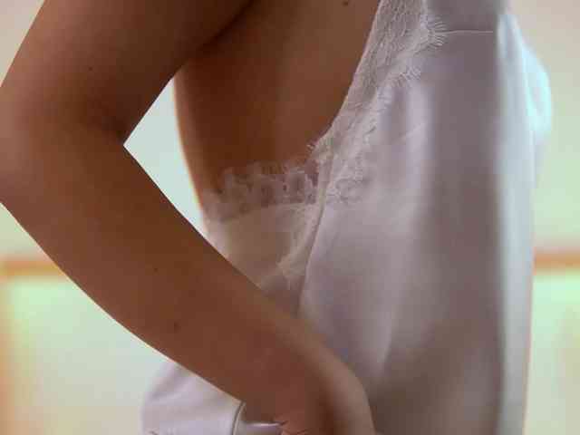 Modelo: AdelineKing