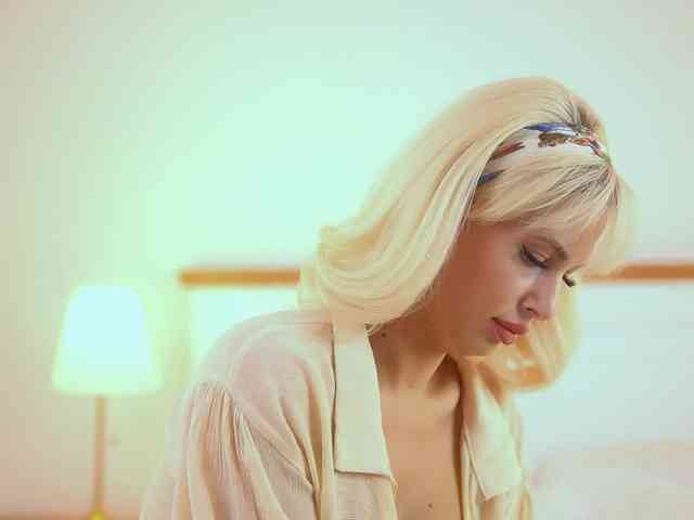 AdelineKing webcam