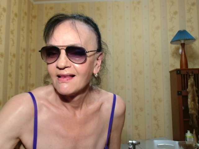Valenttijm3851 live cam on BongaCams