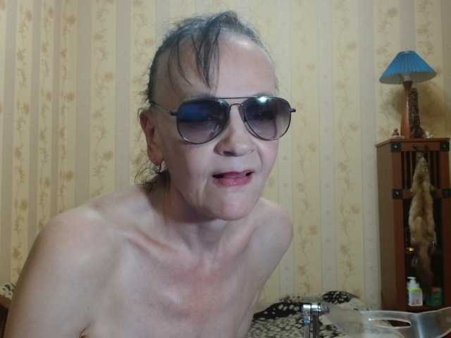 le modèle Valenttijm3851 est en webcam porno dans un show sur le site bongacams, il possède les tags suivants: White/Caucasian,Brunette,Shaved