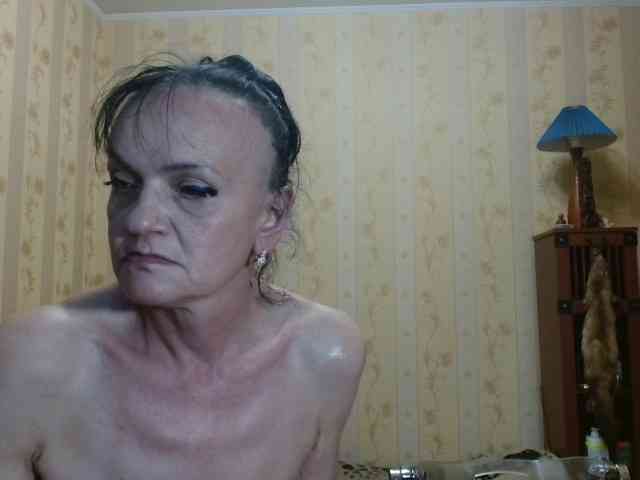 Este modelo está en vivo ahora. Valenttijm3851