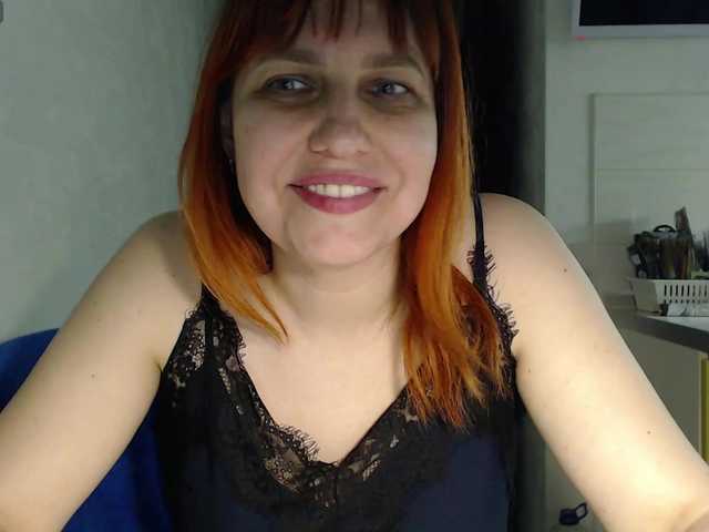 Karmella's BongaCams show and profile