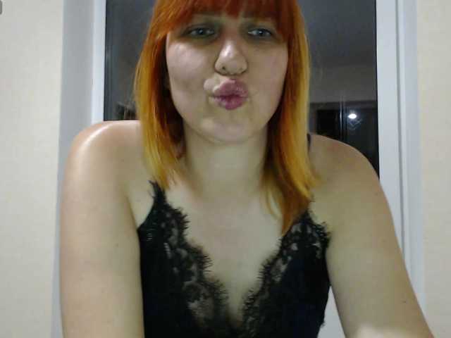 Karmella live cam on BongaCams
