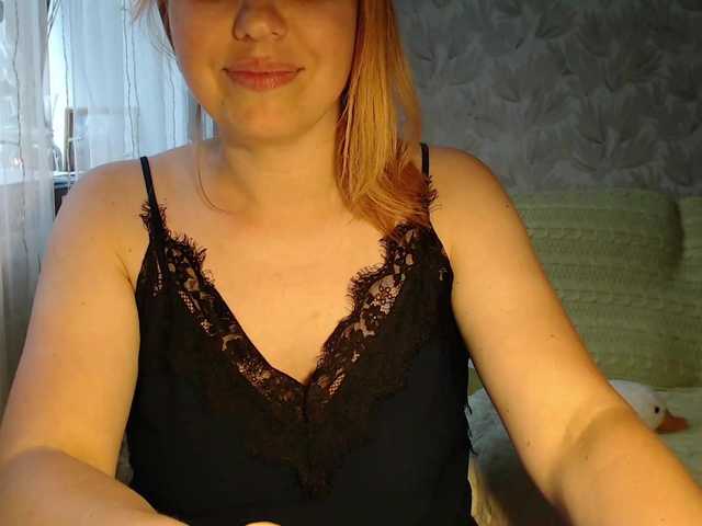 Karmella live cam on BongaCams