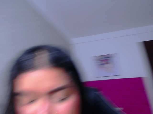 KrissSweetBoobs live cam preview