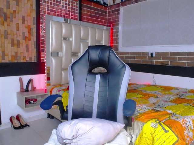 KrissSweetBoobs live cam on BongaCams