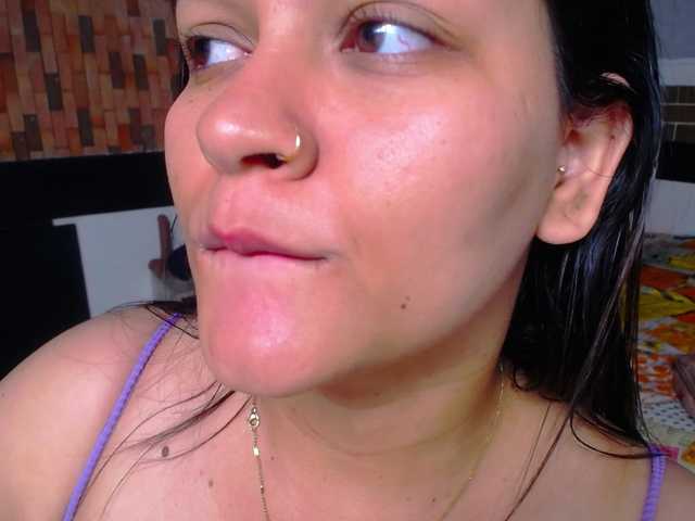 KrissSweetBoobs live cam on BongaCams