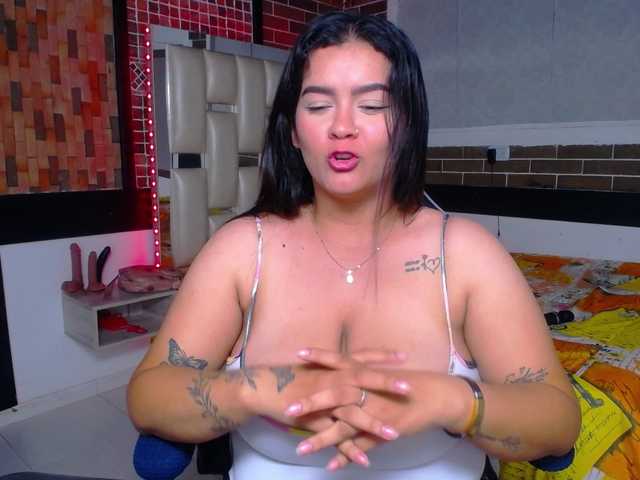 KrissSweetBoobs live cam on BongaCams