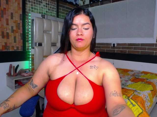 KrissSweetBoobs live cam on BongaCams