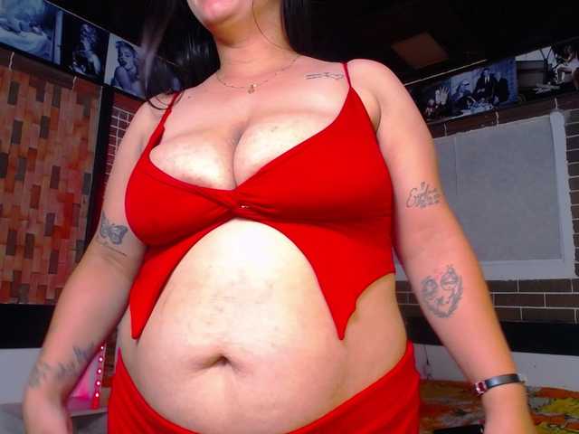 KrissSweetBoobs live cam on BongaCams