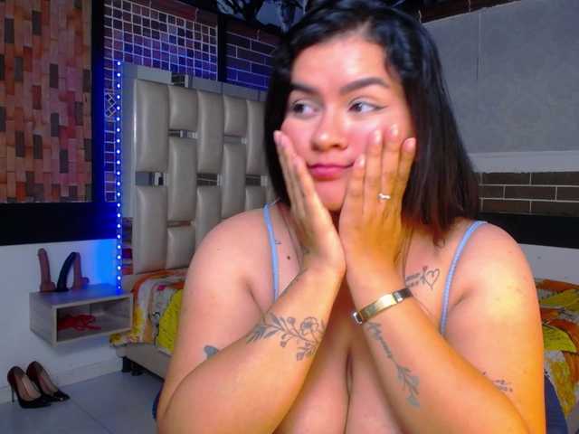 KrissSweetBoobs live cam on BongaCams