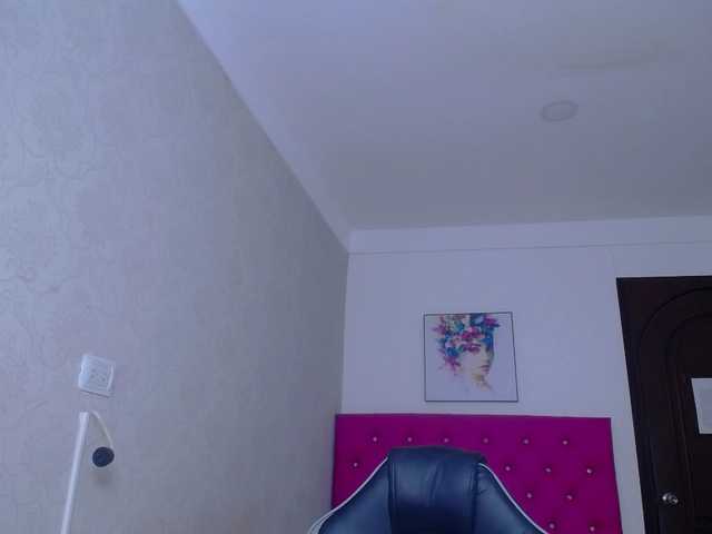 KrissSweetBoobs live cam on BongaCams