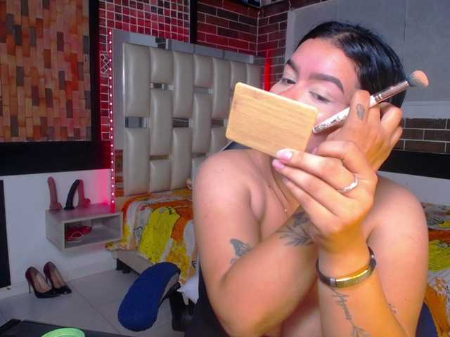 KrissSweetBoobs live cam on BongaCams