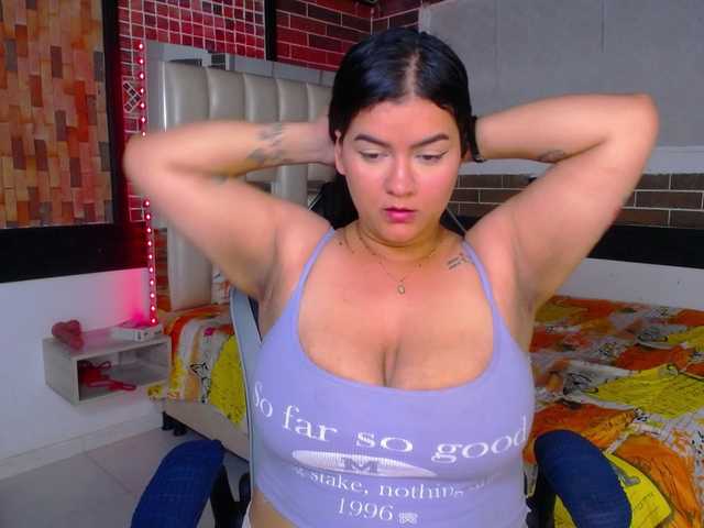 KrissSweetBoobs live cam on BongaCams