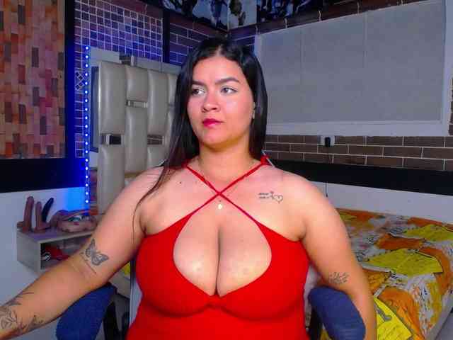 KrissSweetBoobs webcam