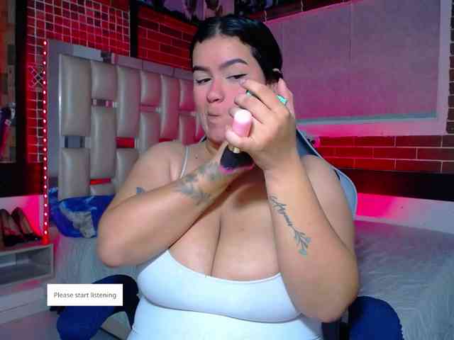 KrissSweetBoobs webcam