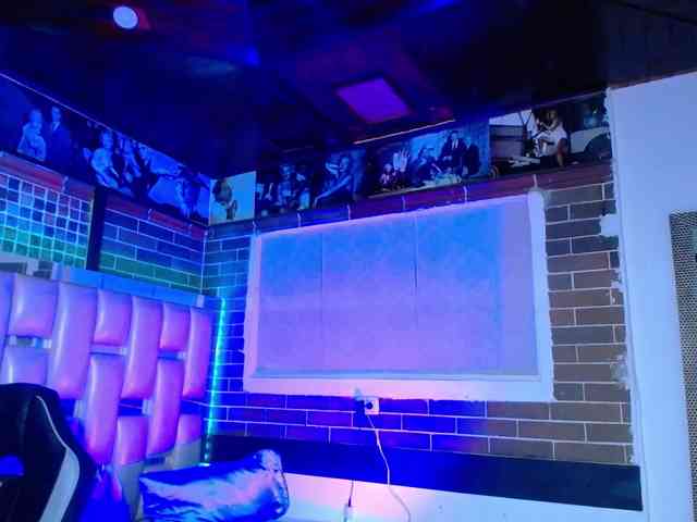 KrissSweetBoobs webcam