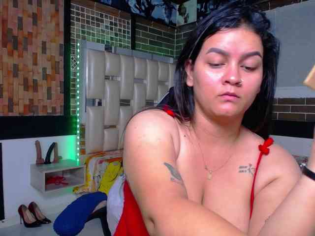 KrissSweetBoobs webcam