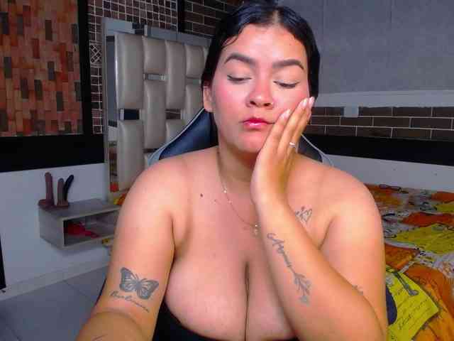 Modelo: KrissSweetBoobs