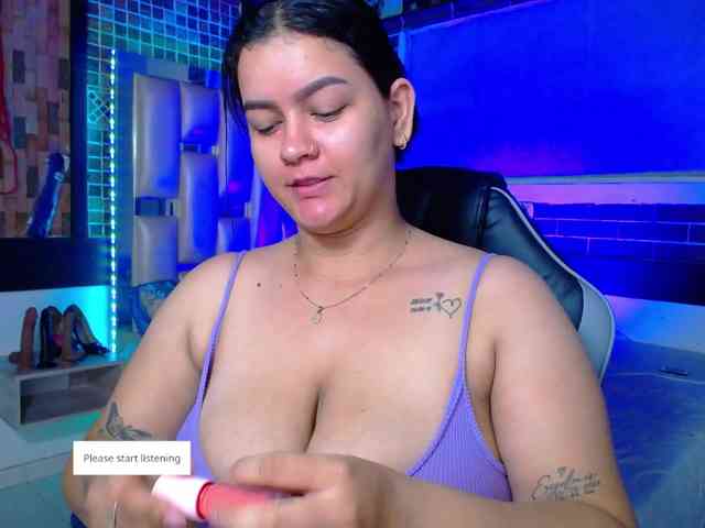 KrissSweetBoobs webcam