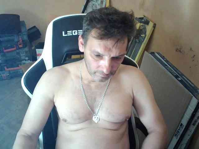 HugeFanny HugeFanny