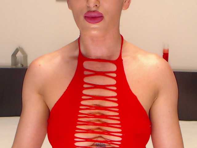 LexaBrunette