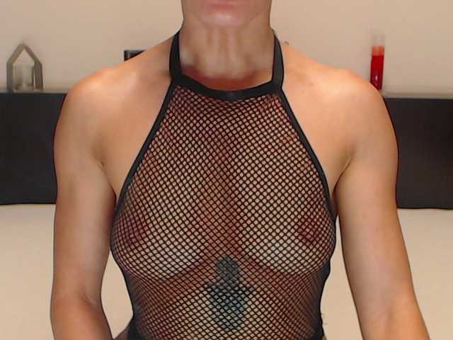 LexaBrunette