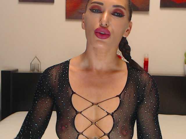 LexaBrunette