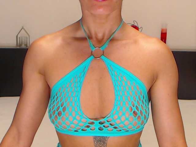 lucky407103 live cam on BongaCams