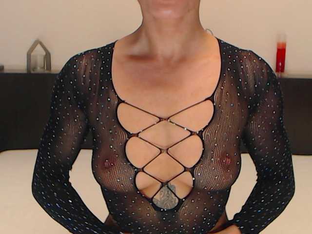 LexaBrunette