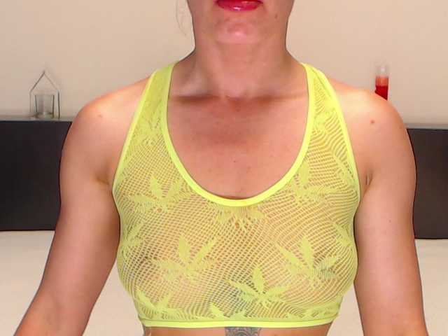 lucky407103 live cam on BongaCams